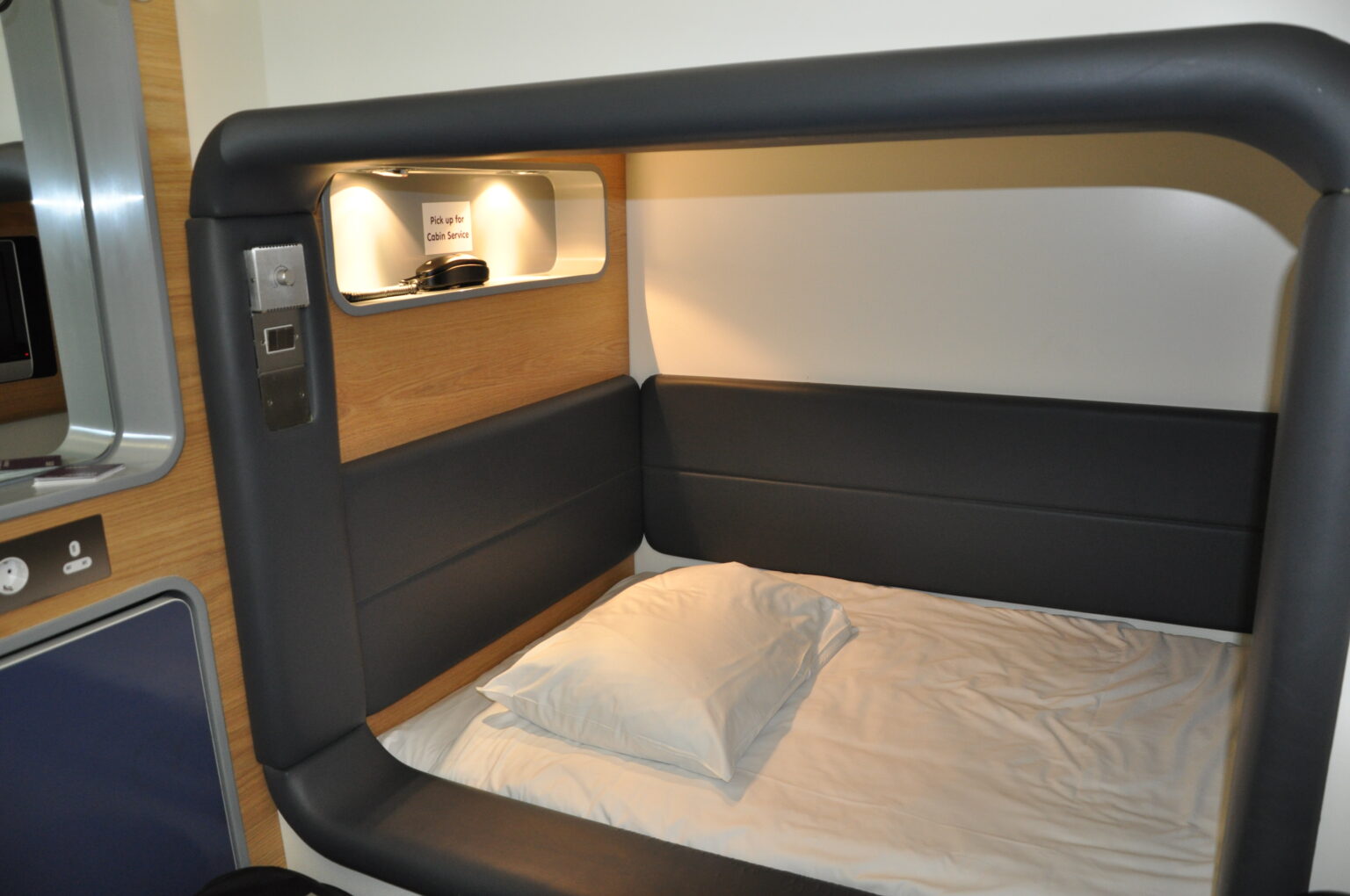 Sleeping in Heathrow Terminal 4 at Yotel Pommie Travels