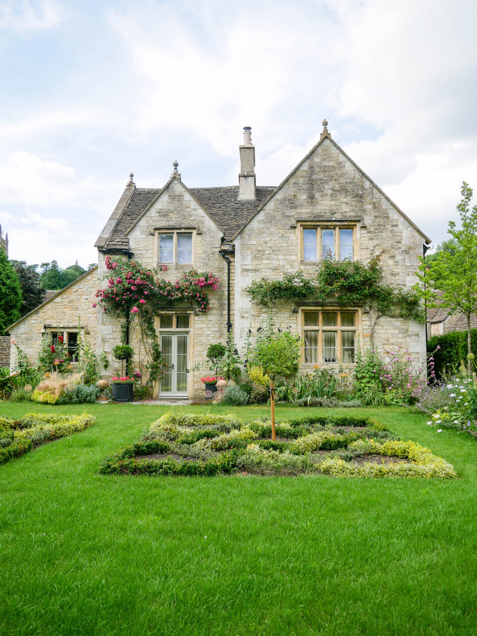 Pretty house in the Cotswolds