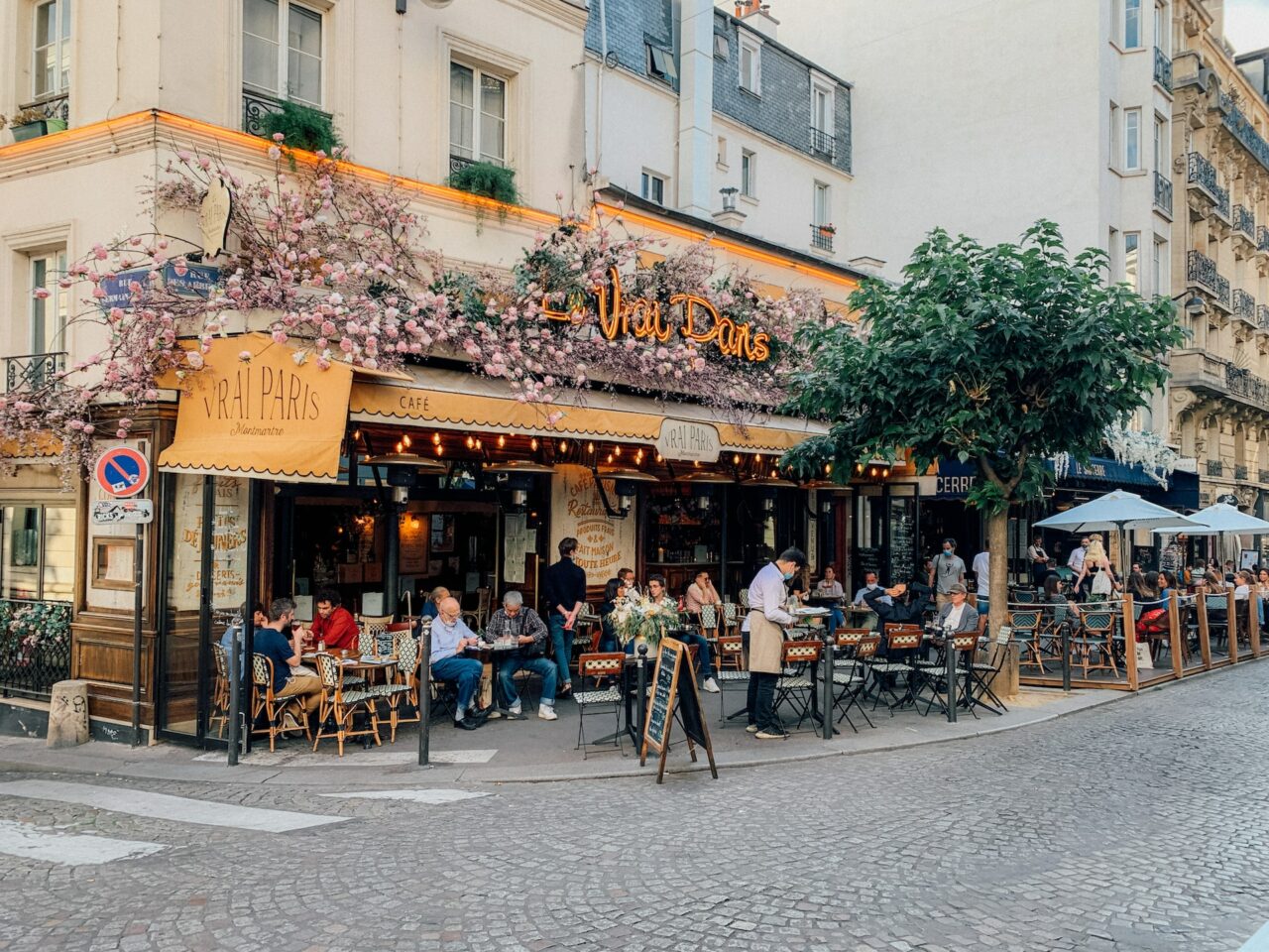 Pretty restaurant in Paris