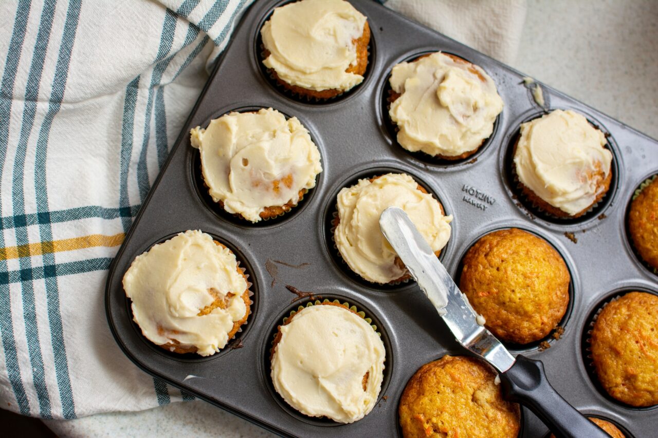 Baking sheet with cupcakes