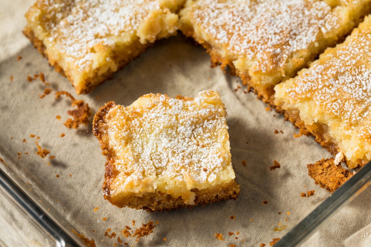 Gooey butter cake - popular dish in Missouri