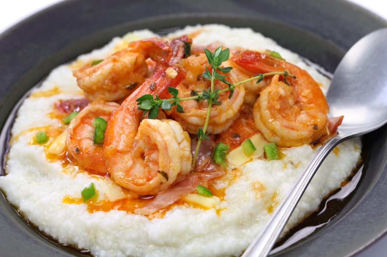 Shrimp and grits - typical food South Carolina is known for 