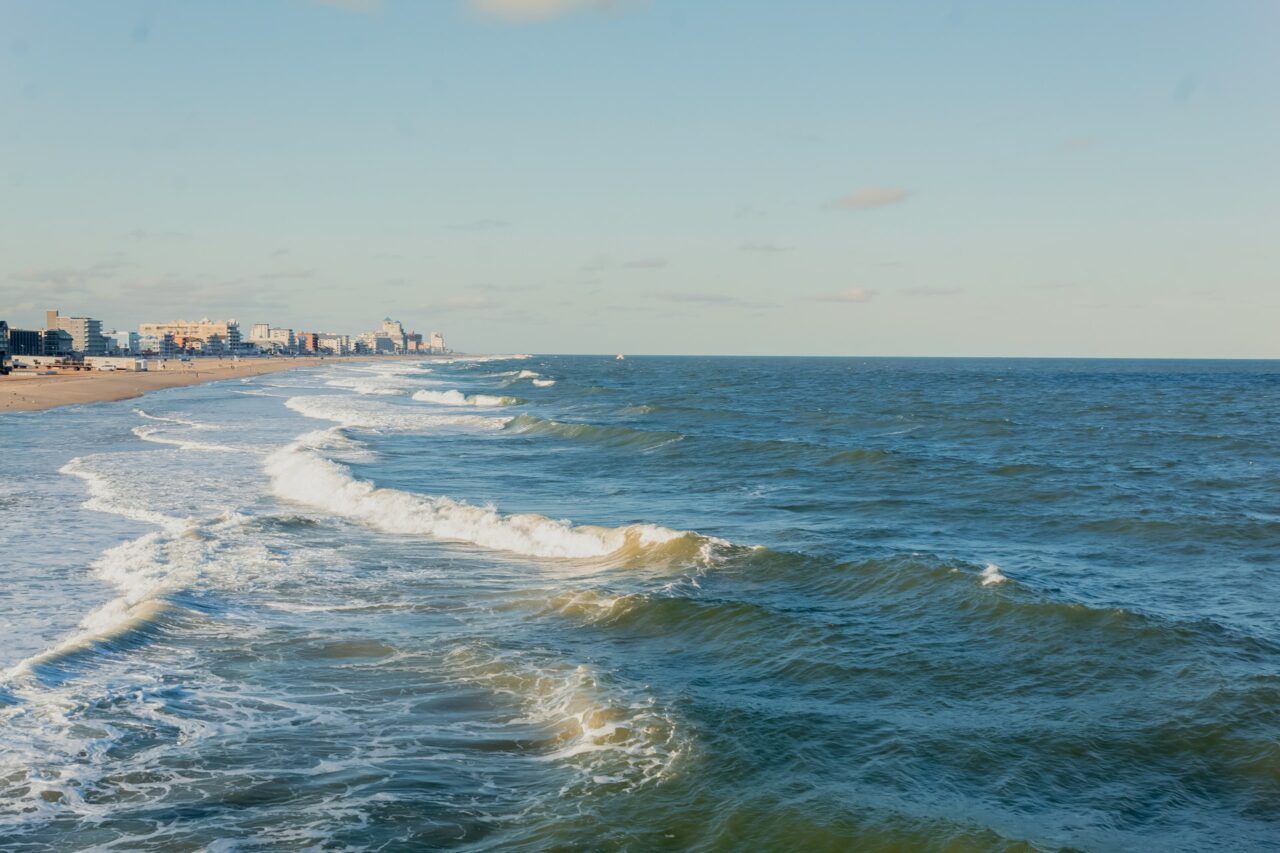 Waves at Ocean City fishing pier
