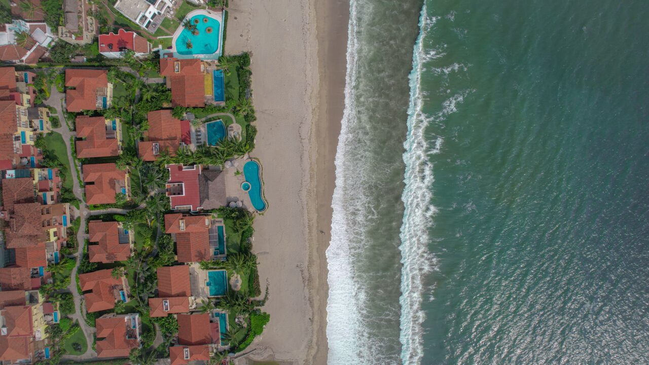Vacation properties on the ocean
