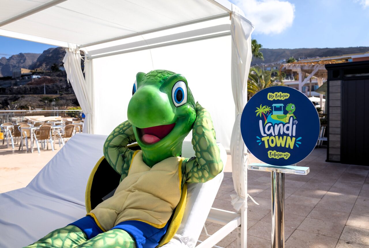 Turtle mascot at Lanmar hotel